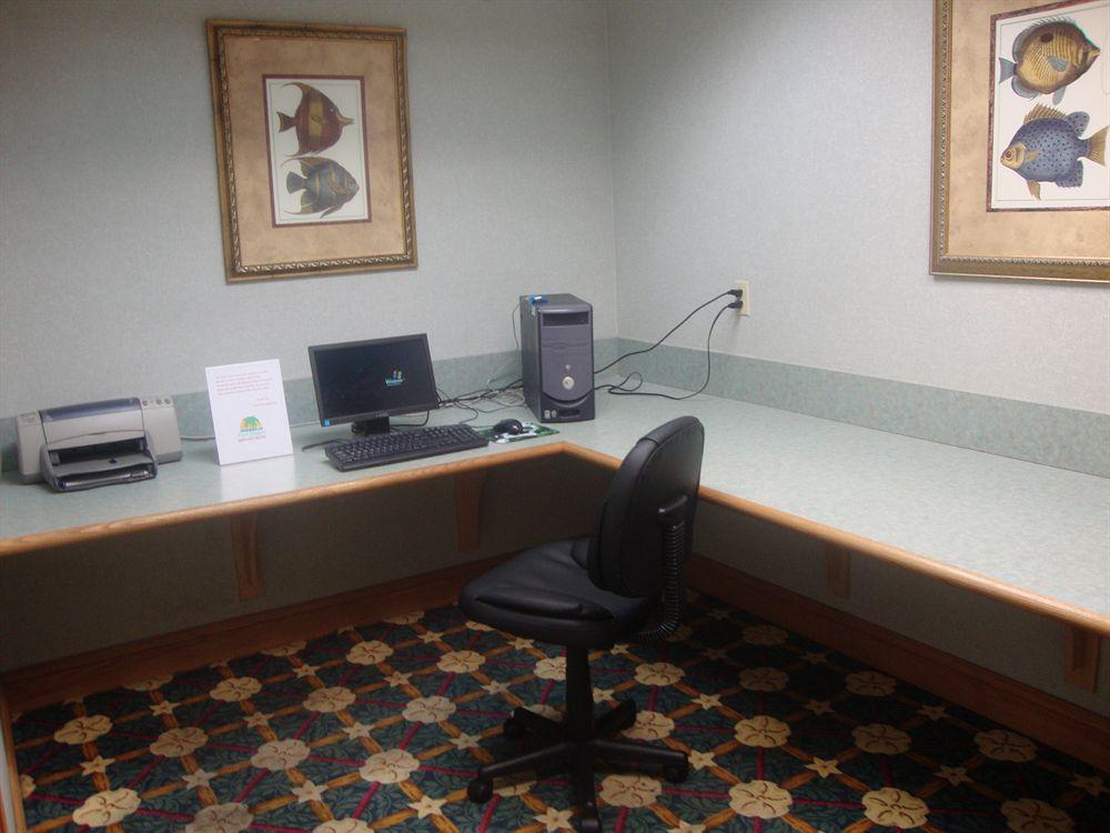 Baymont By Wyndham Fort Myers Airport Екстер'єр фото