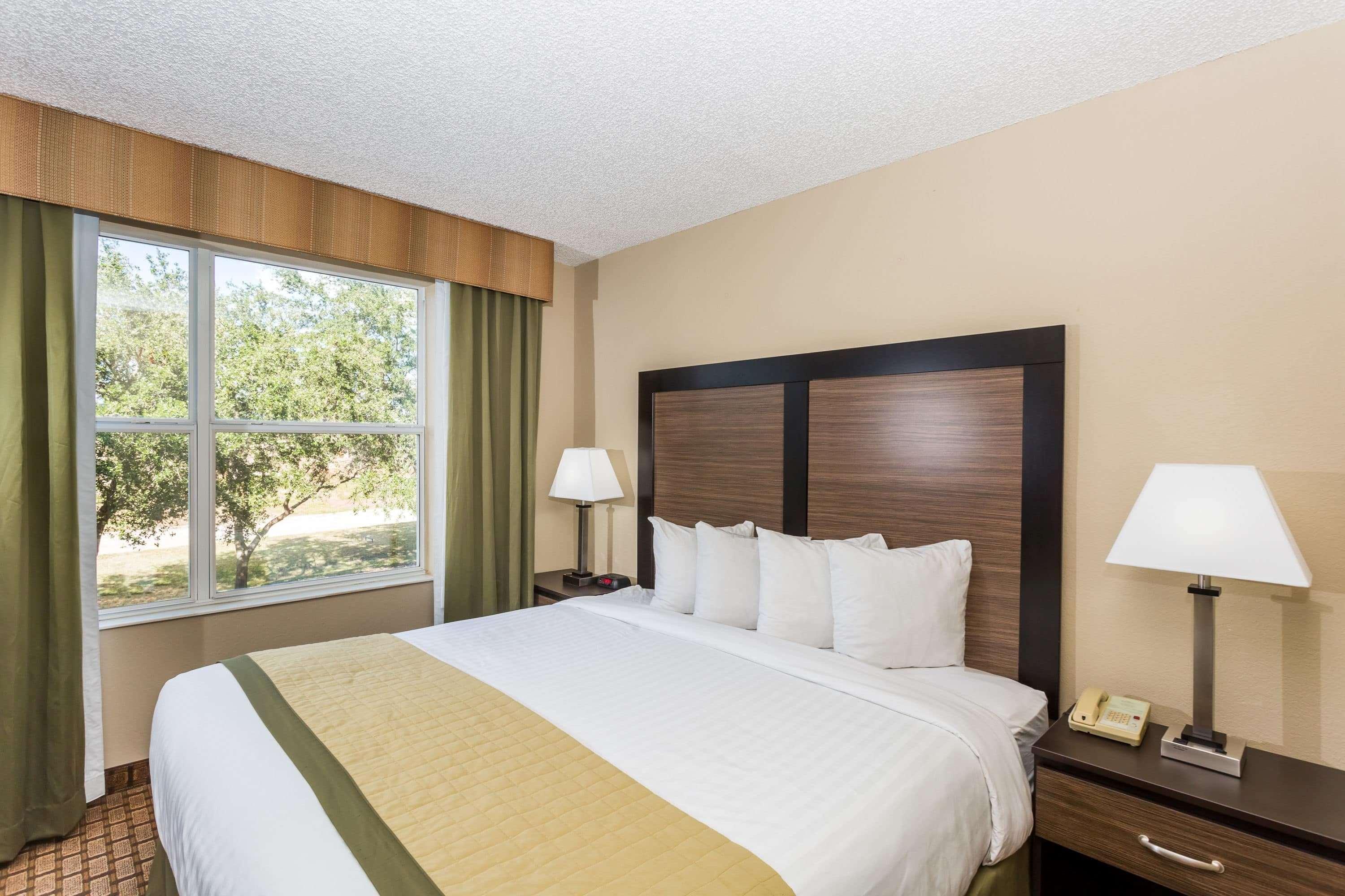 Baymont By Wyndham Fort Myers Airport Екстер'єр фото