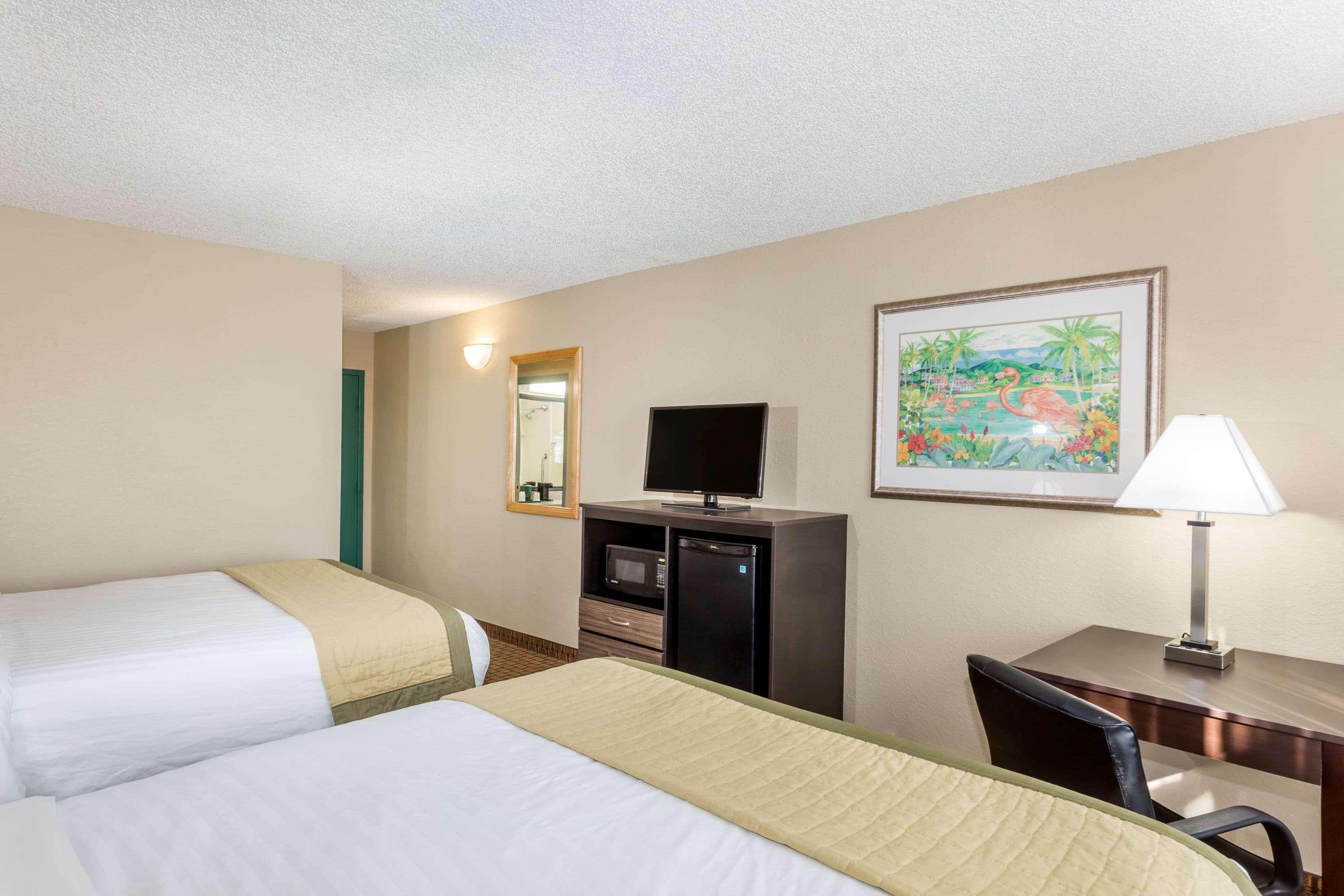 Baymont By Wyndham Fort Myers Airport Номер фото