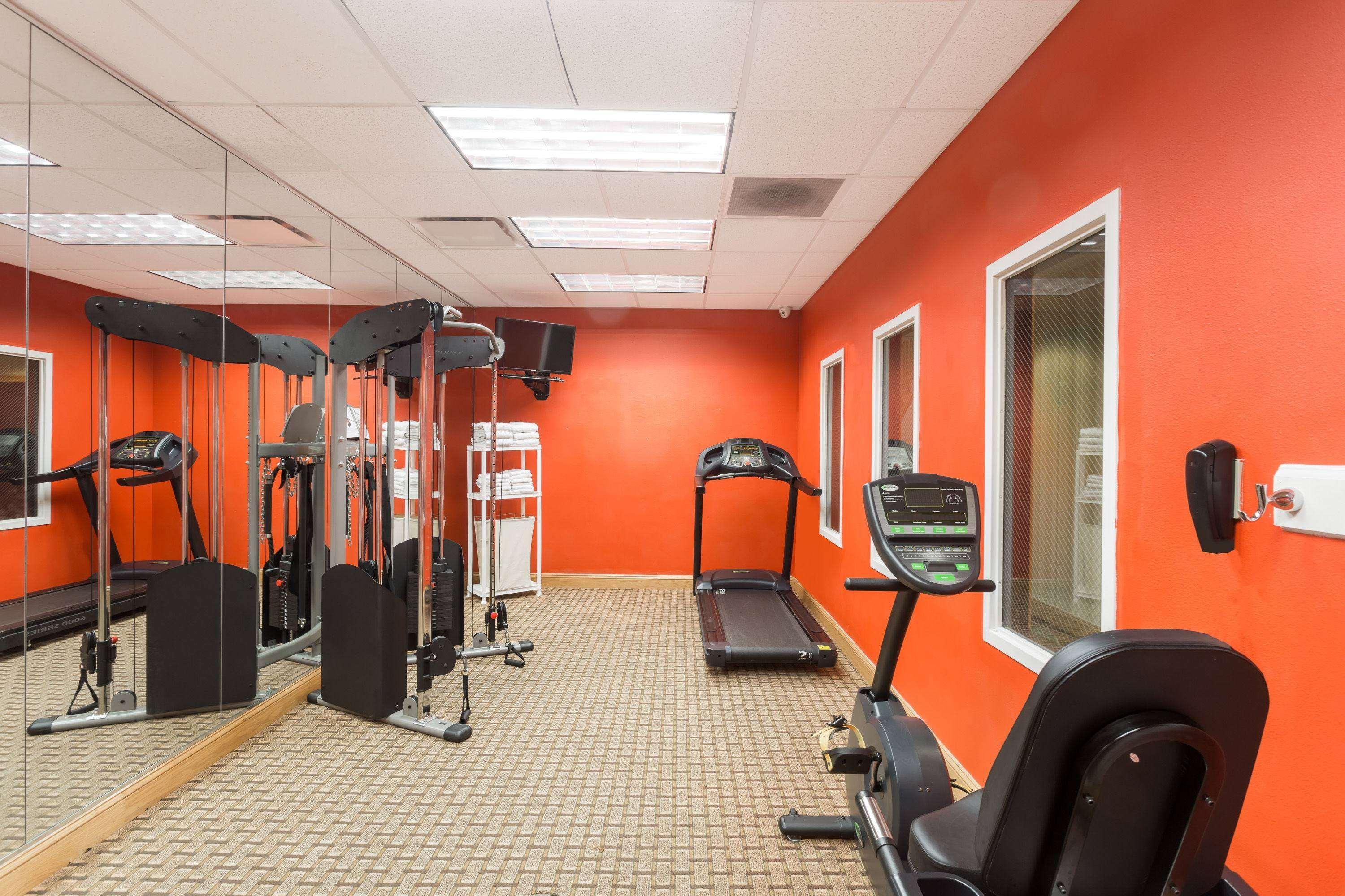Baymont By Wyndham Fort Myers Airport Екстер'єр фото