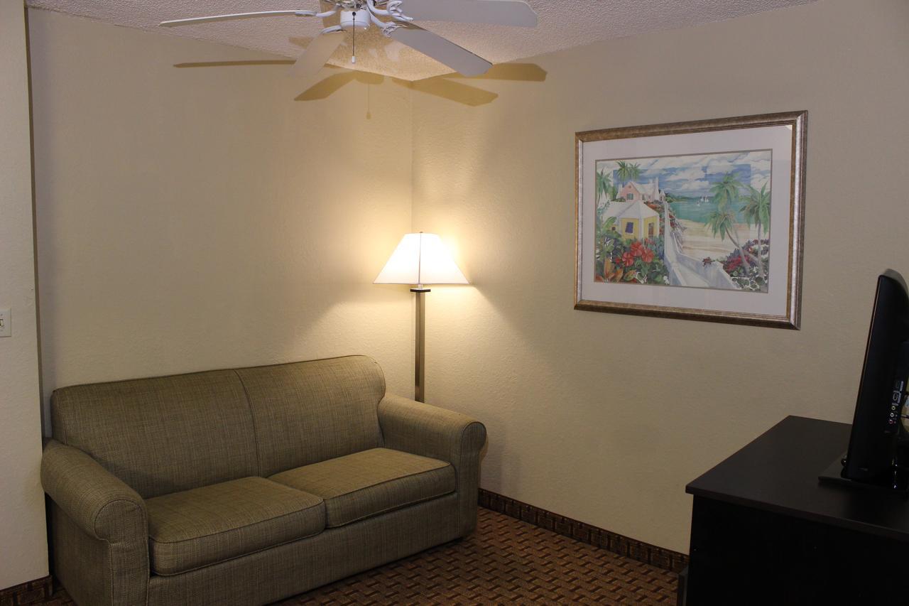 Baymont By Wyndham Fort Myers Airport Екстер'єр фото