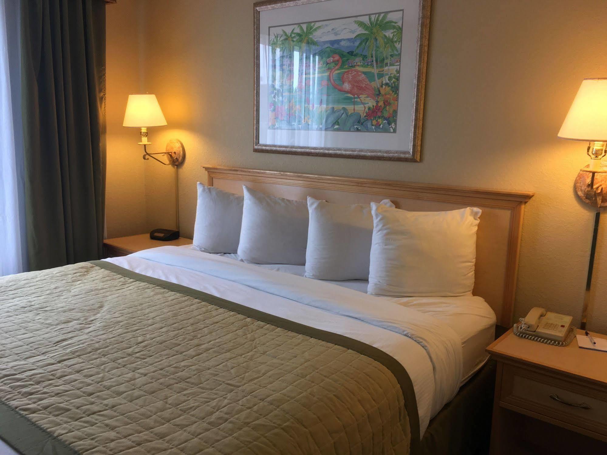 Baymont By Wyndham Fort Myers Airport Екстер'єр фото