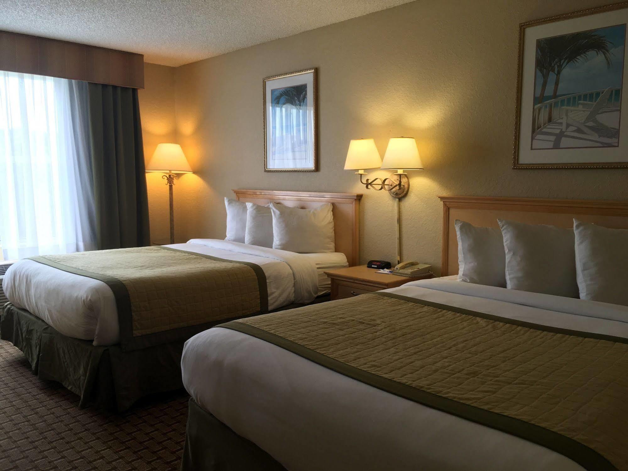 Baymont By Wyndham Fort Myers Airport Екстер'єр фото